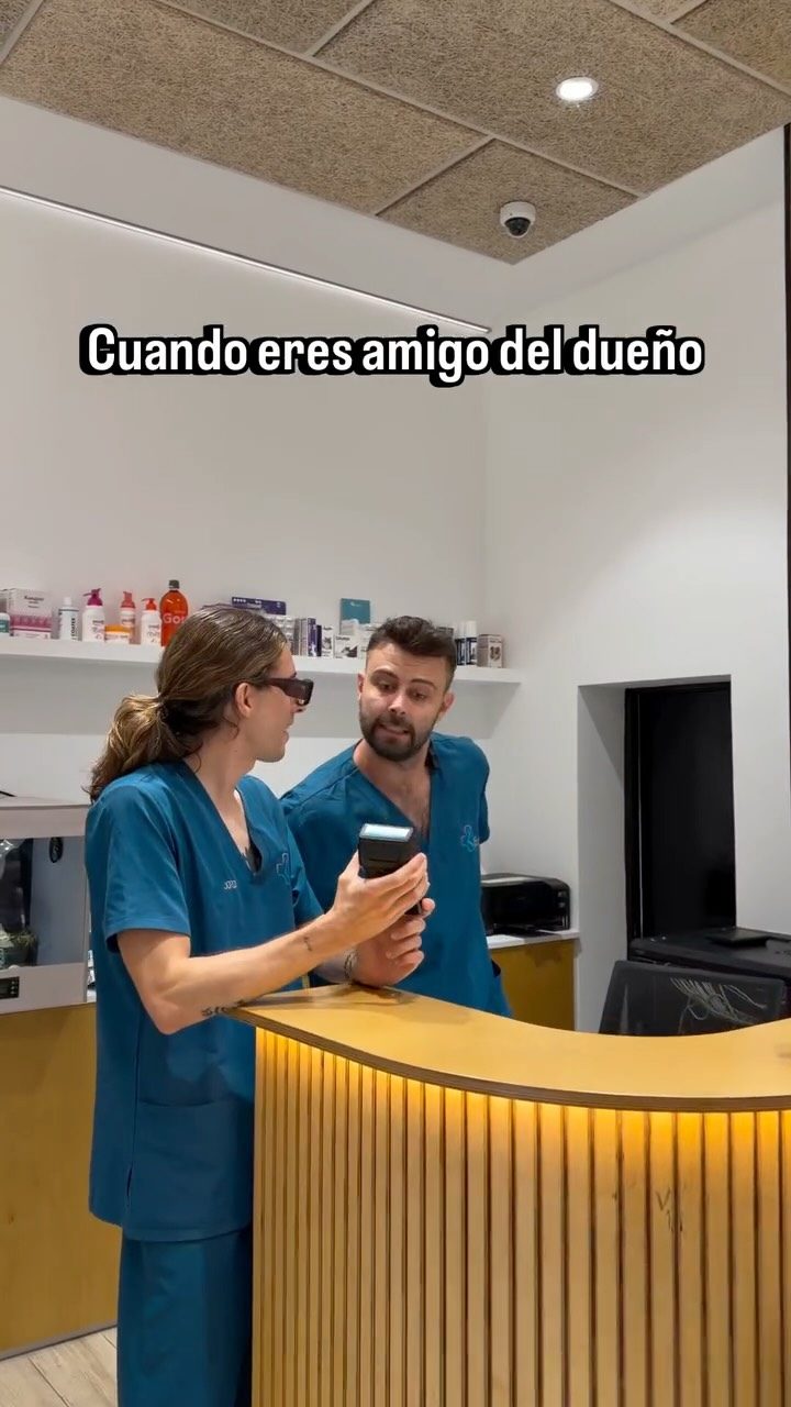 Instagram post from clinicaveterinariagolevet. This post is in position 1.
