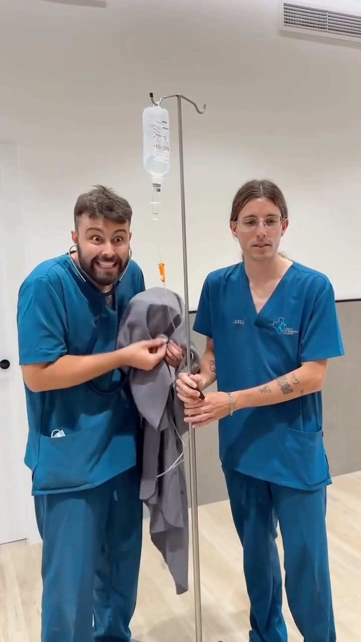 Instagram post from clinicaveterinariagolevet. This post is in position 3.